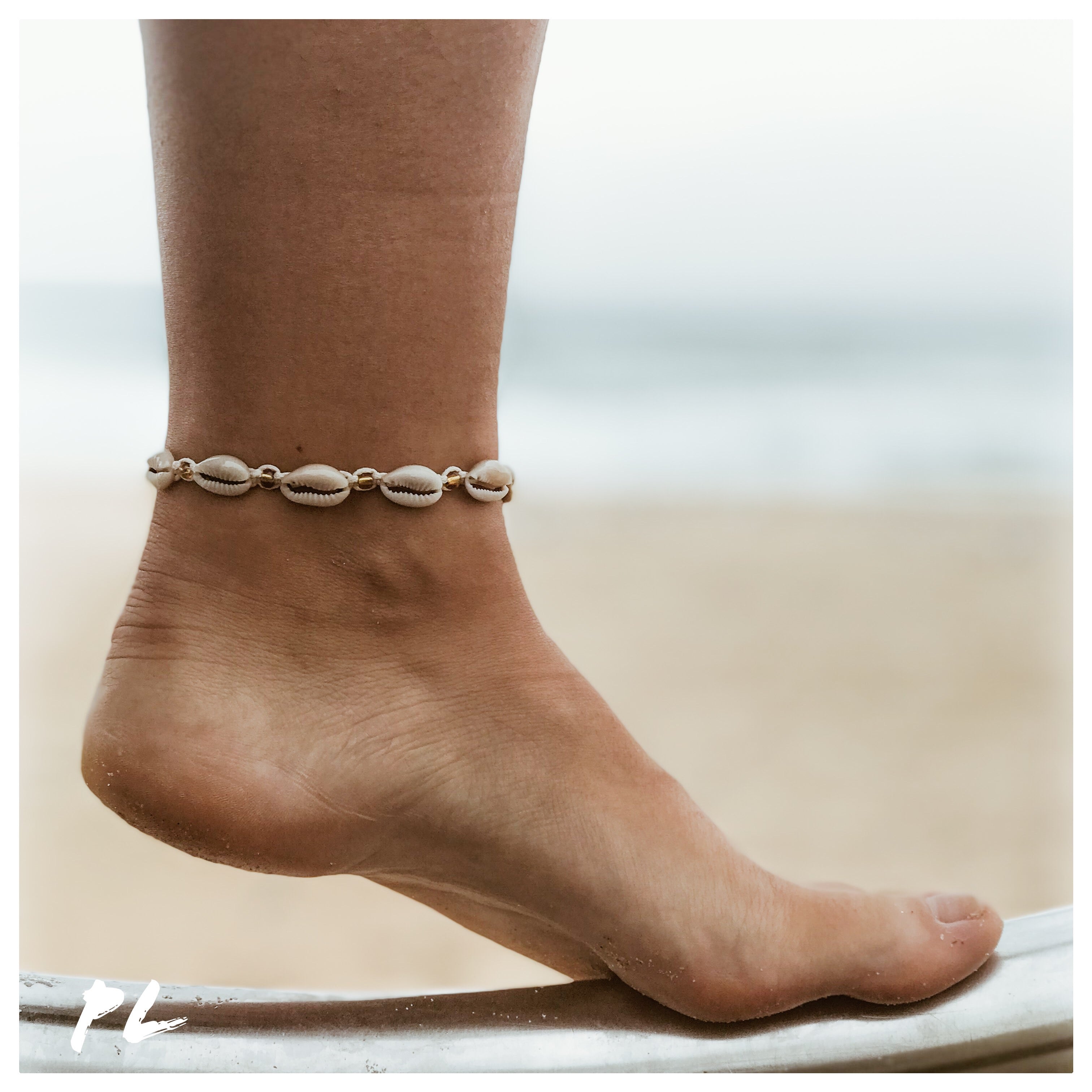 SHELL ANKLETS
