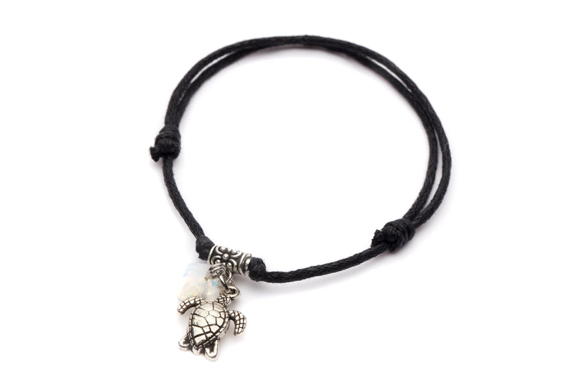 Adjustable bracelet with turtle pendant