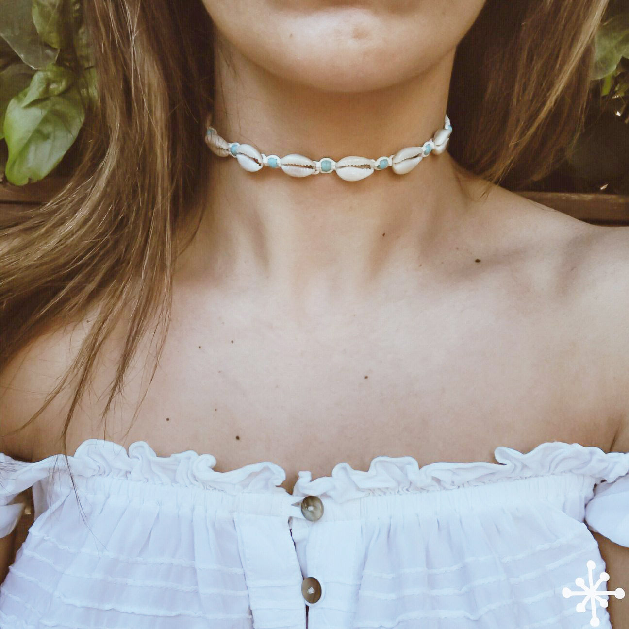 COWRIE SHELL CHOKER Cream Cord Blue Beads